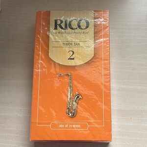 Rico New in Sealed Box # 2 Strength Box of 25 Reeds For Tenor Sax